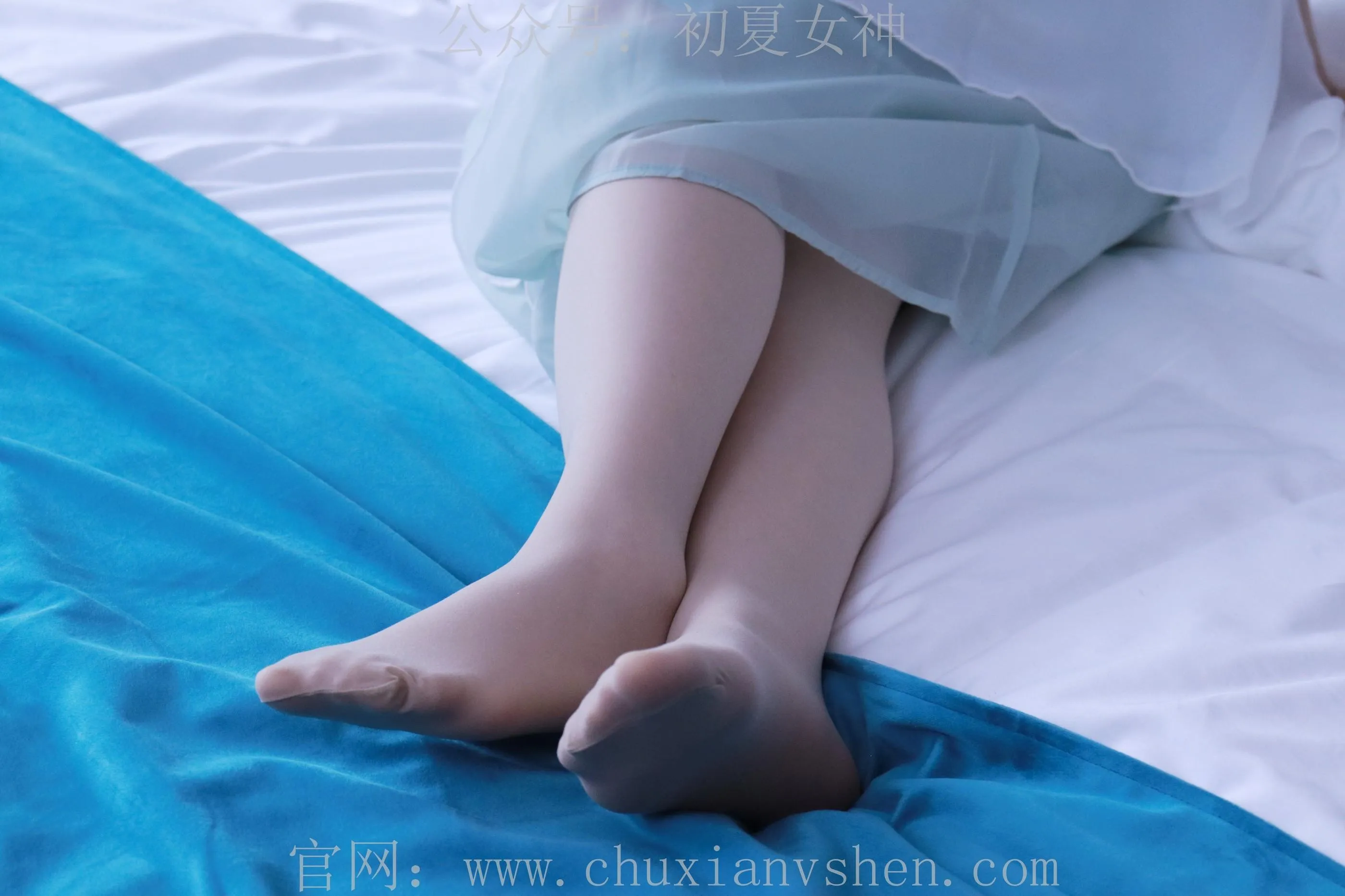 初夏女神 NO.009 念念 绿野仙踪M码连衣裙搭回力球鞋 [120P]插图6